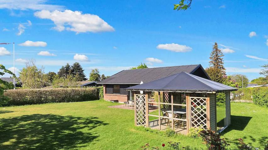 Ferienhaus für 7 Personen, mit Garten