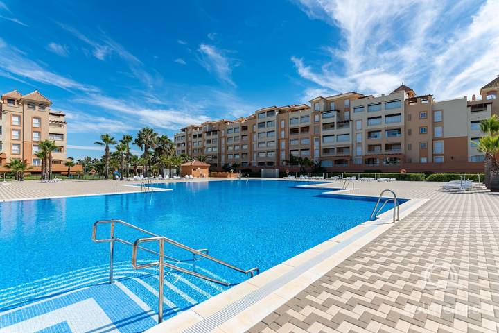 Ganze Wohnung, Ferienwohnung für 5 Personen mit Pool in Playa de Los Haraganes (Ayamonte), Ayamonte