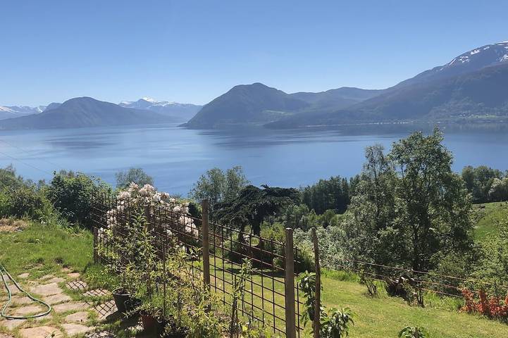 Ferienhaus für 8 Personen, mit Balkon und Garten in Gurskøy