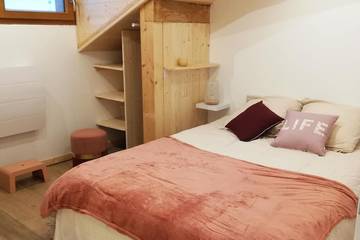 Gîte pour 4 Personnes dans La Féclaz, Les Déserts, Photo 1
