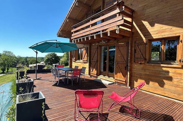 Gîte pour 6 personnes, avec jardin et balcon dans Lac de Bonlieu