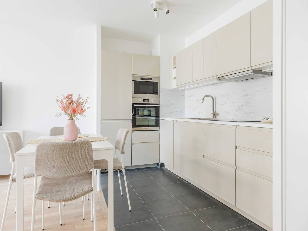 Apartamento entero, Apartamento con clase - Mercadillo in Saint-Ouen, Sena-Saint Denis