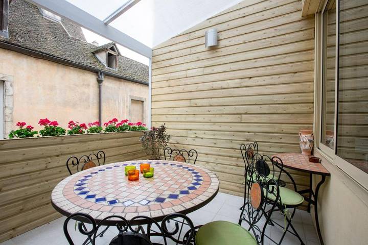 Gîte pour 6 personnes, avec vue et terrasse, animaux acceptés à Beaune - 4