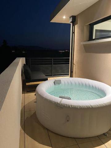 Maison d’hôte pour 4 personnes, avec jacuzzi et balcon à Fréjus