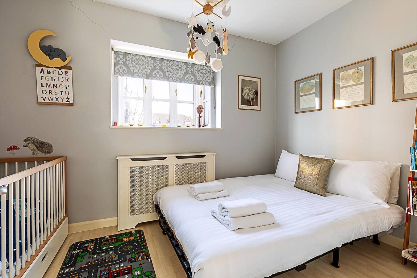 Stylish & Spacious 3-Bed Home in Vibrant Bow in Tower Hamlets, London