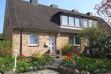 Ferienwohnung für 4 Personen, mit Garten in Heikendorf