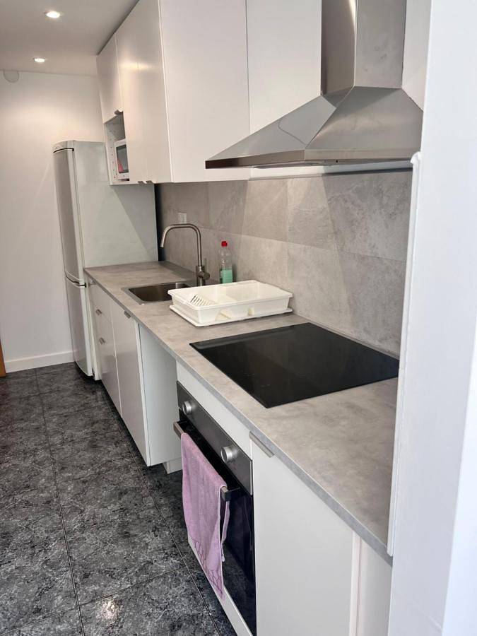 Apartamento entero, Three-Bedroom Apartment in Viladecans, Bajo Llobregat