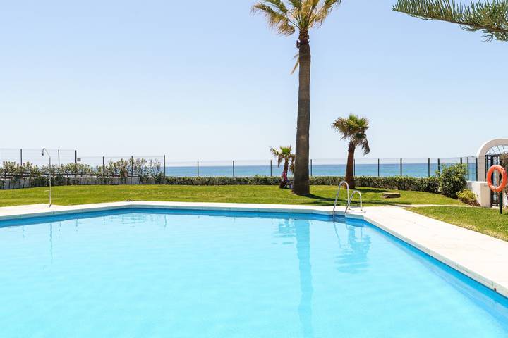 Ganze Wohnung, Charmante Ferienwohnung mit Meerblick und Wlan in Urbanizacion Calahonda, Mijas