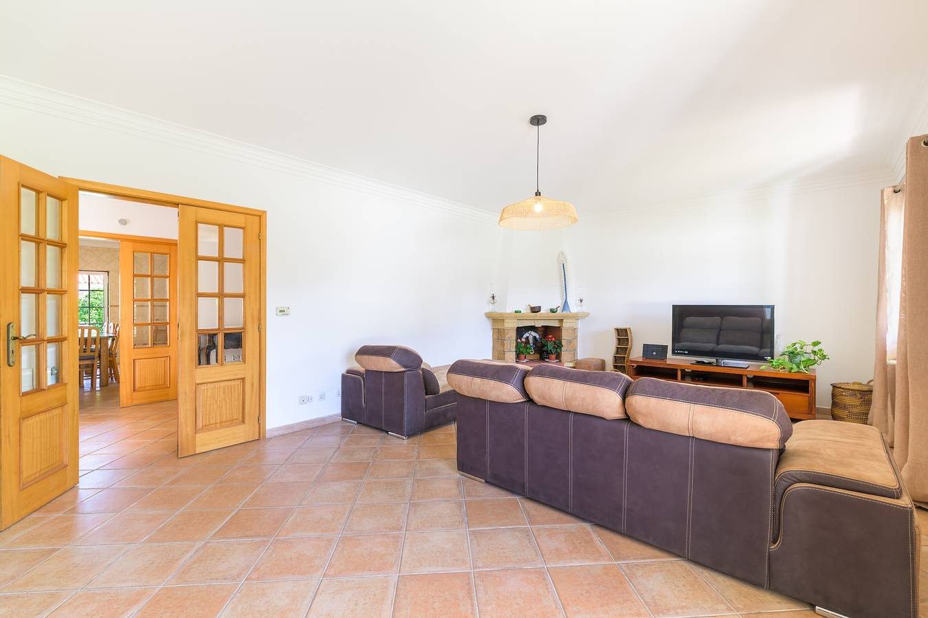 Villa 'Nelson E Esperanca' con terraza privada, jardín privado y Wi-Fi in Vila Nova de Milfontes, Costa Alentejana