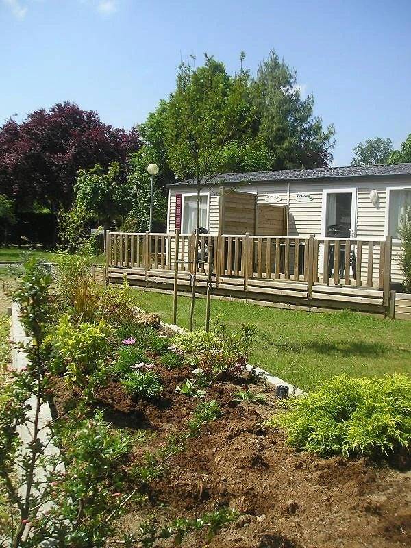 Zecamping 3 étoiles - bord de Loire - proximité directe des châteaux in Saint-Père-sur-Loire, Loire-Tal