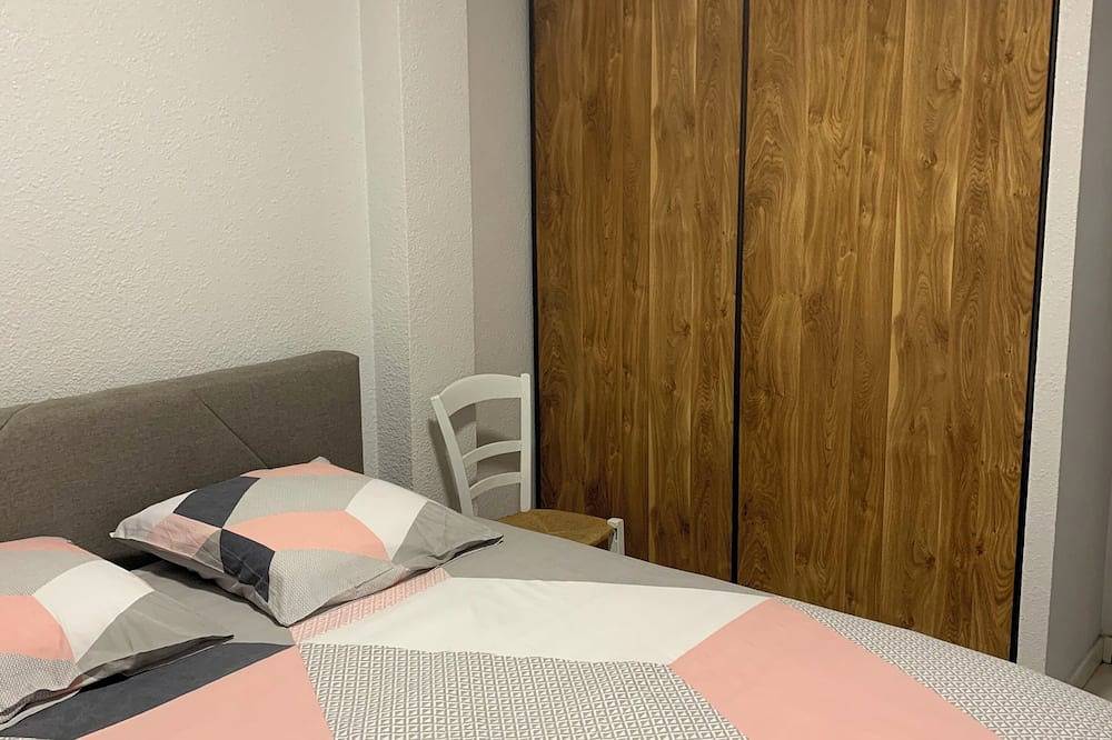 Appartement entier, Agréable Escapade pour 4 entre mer et montagne in Côte Vermeille, Saint-André