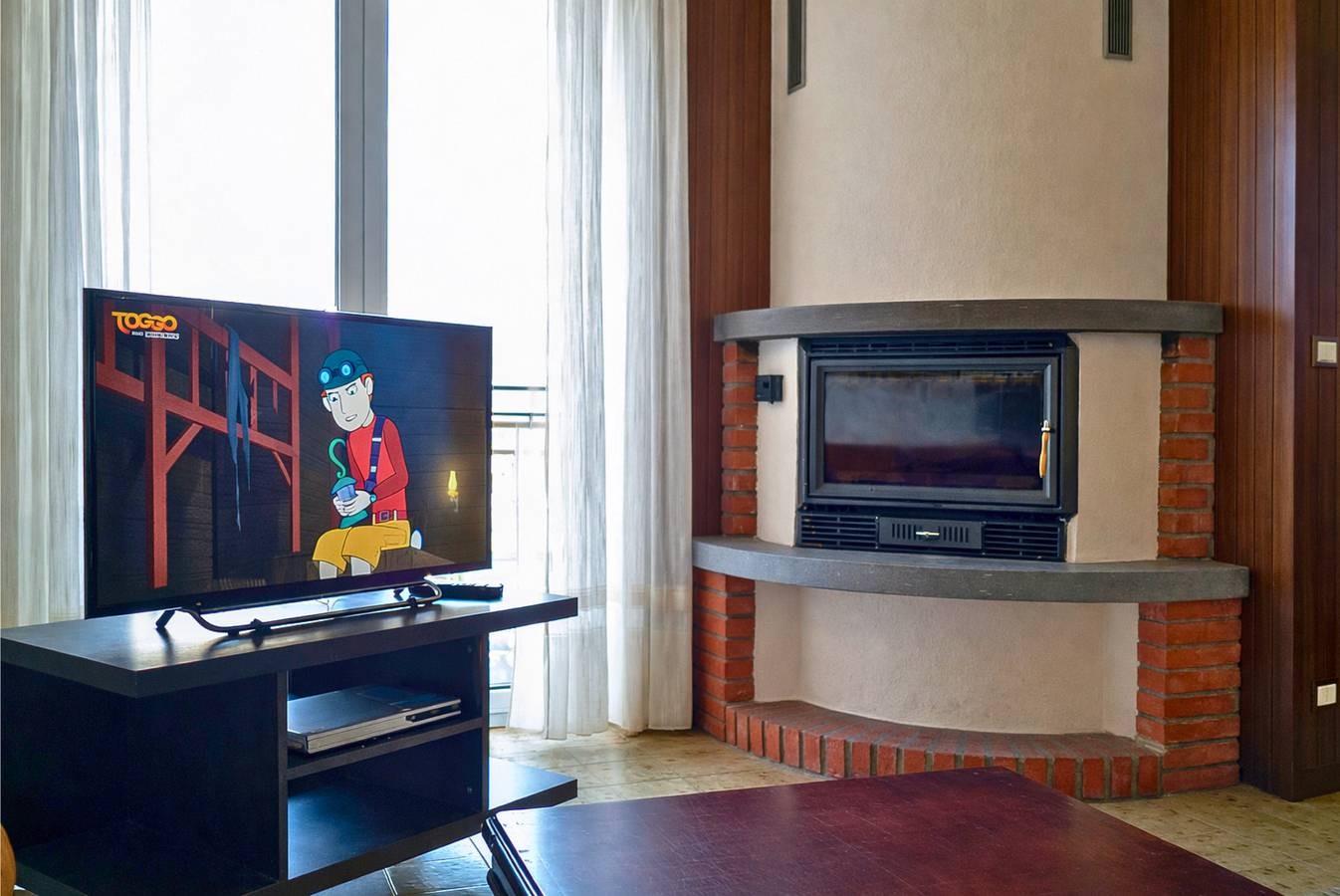 Appartamento intero, Casa Mariarosa in Maccagno, Maccagno con Pino e Veddasca