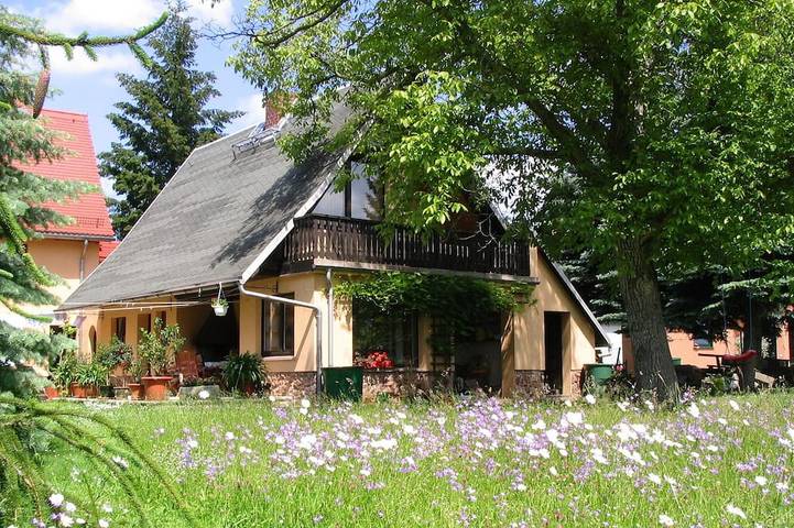 Ferienhaus für 3 Personen, mit Balkon und Garten sowie Sauna in Lohmen (Sachsen)