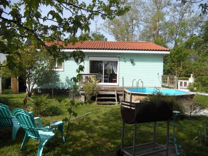 Location de vacances pour 4 personnes, avec jardin et piscine à Sorèze