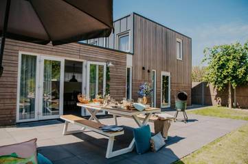 Ferienhaus für 6 Personen, mit Terrasse und Garten sowie Pool in Renesse