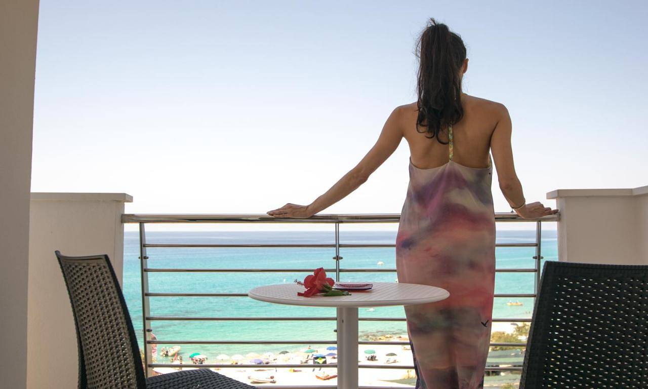 Resort Rocca di Vadaro - Seafront Suites, Rooms & Apartments in Tonicello, Ricadi (comune)