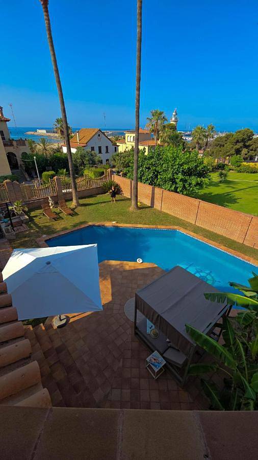 Casa rural para 14 personas, con jardín además de piscina y balcón en Villanueva y Geltrú - 3