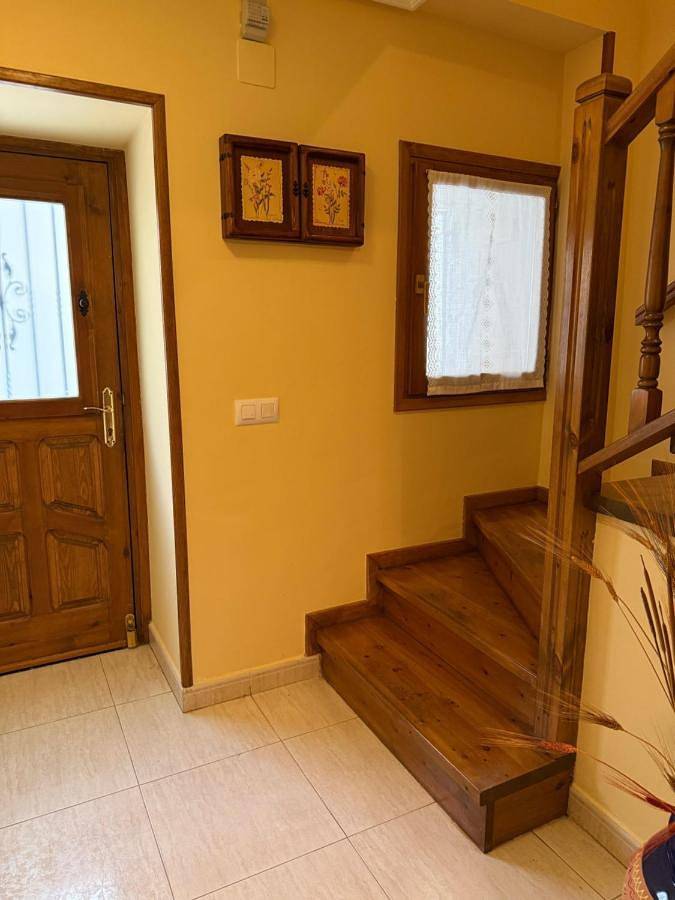 Five-Bedroom House in Santa Cilia, Pyrénées Aragonaises