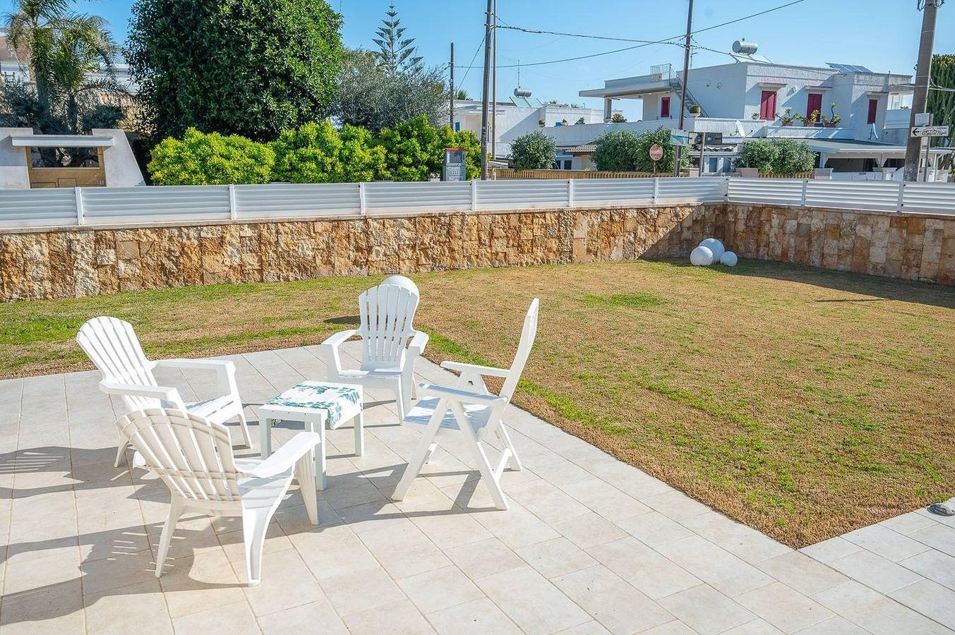 Villetta Pina 50 metri da spiaggia sabbia + parcheggio in Torre Santa Sabina, Carovigno