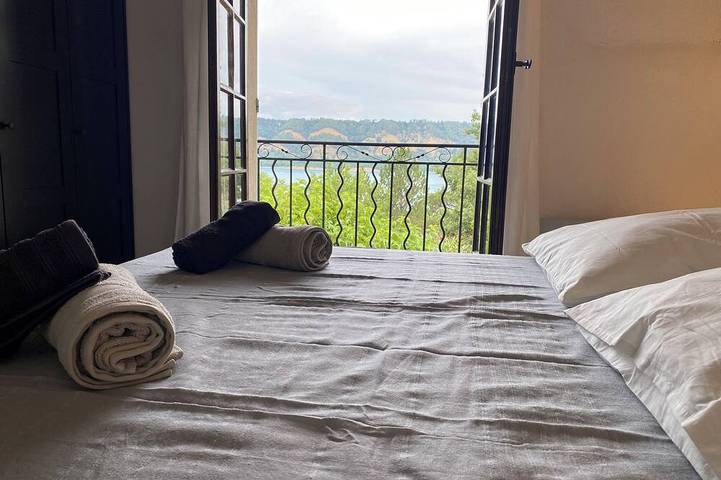 Location de vacances pour 8 personnes, avec jardin à Les Salles-sur-Verdon - 2