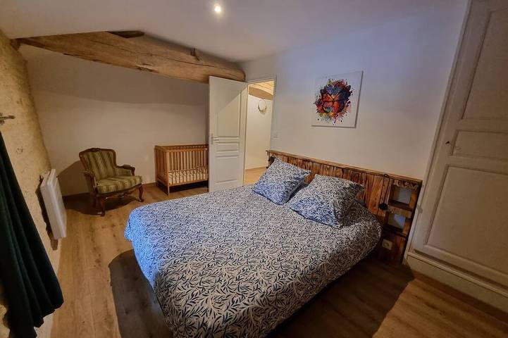 Le Figuier:8-person gite, heated pool and leisure facilities 25 minutes from Futuroscope. in Mazeuil, Vienne