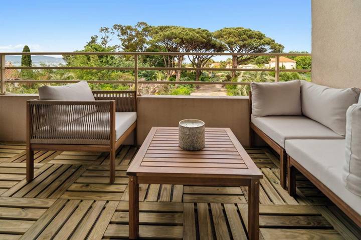 Gîte pour 4 personnes, avec balcon dans Plage de la Bouillabaisse