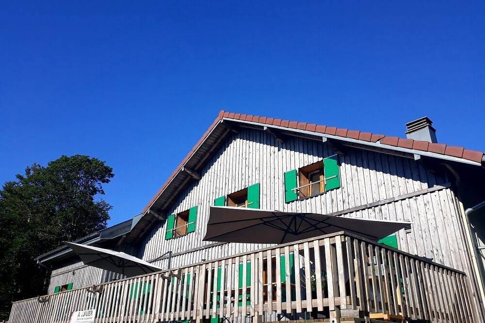 Chalet 16 Pers befindet sich auf dem Ballon d'Alasce in der Nähe der Rezeption in Saint-Maurice-sur-Moselle, Épinal und Umgebung