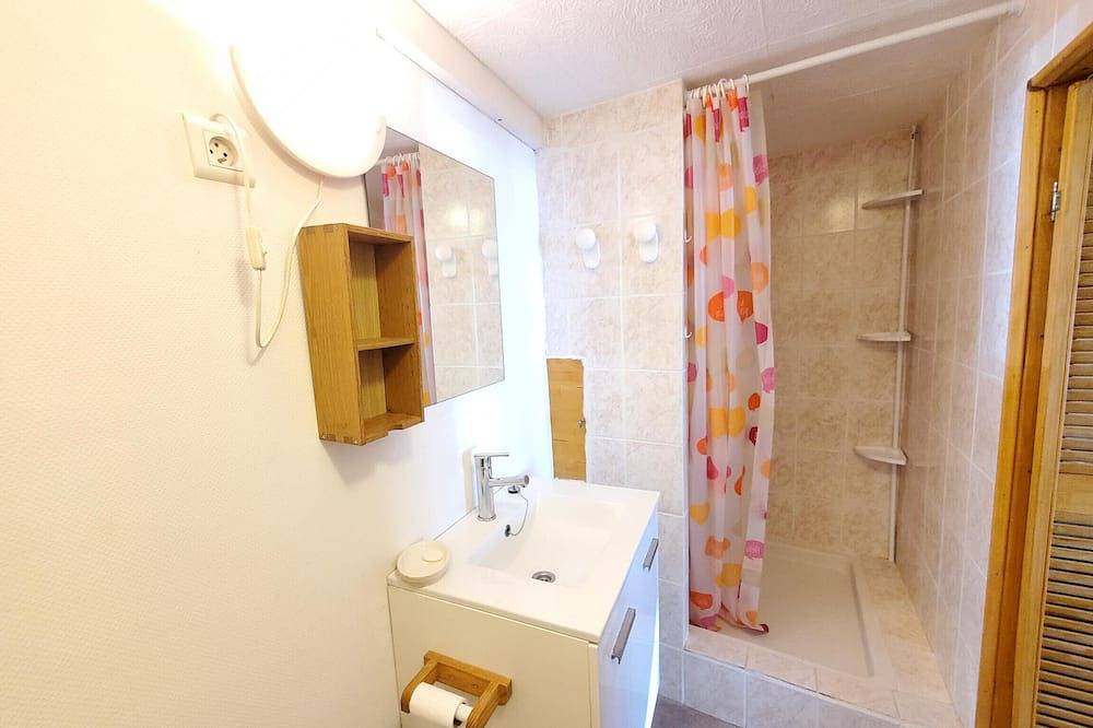 Geheel appartement, Studio au coeur de Murol, village médiéval in Murol, Regionaal natuurpark van de vulkanen van de Auvergne