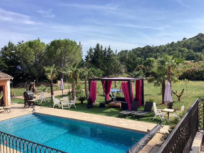 Appartement de vacances pour 2 personnes, avec jardin ainsi que bassin pour enfant et piscine