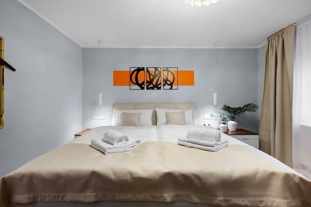 Ganze Wohnung, Stilvolles Design-Apartment mit Kamin - 5 Personen in Aschaffenburg, Spessart