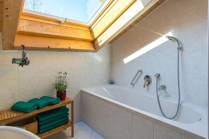 Ferienwohnung für 4 Personen, mit Ausblick und Balkon am Weißensee - 3