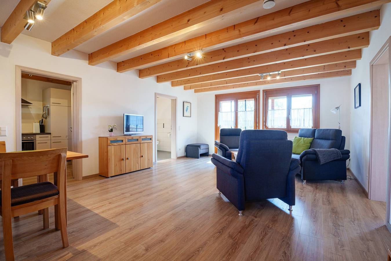 Ganze Wohnung, Apartment 'Rheinaue' mit Gemeinschaftsgarten, Balkon und Wlan in Ichenheim, Neuried