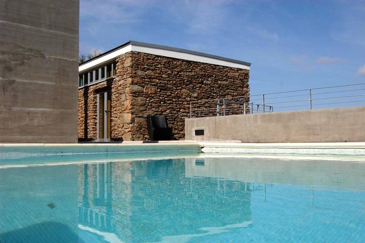 Maison de campagne pour 4 personnes, avec Balcon et Jacuzzi ainsi que Terrasse et Jardin dans Vinhais