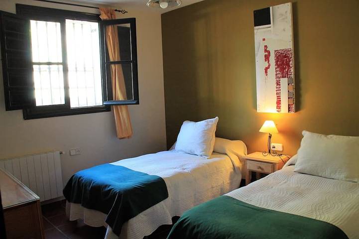 Gîte pour 5 personnes, avec balcon et jardin à Beas de Segura - 4