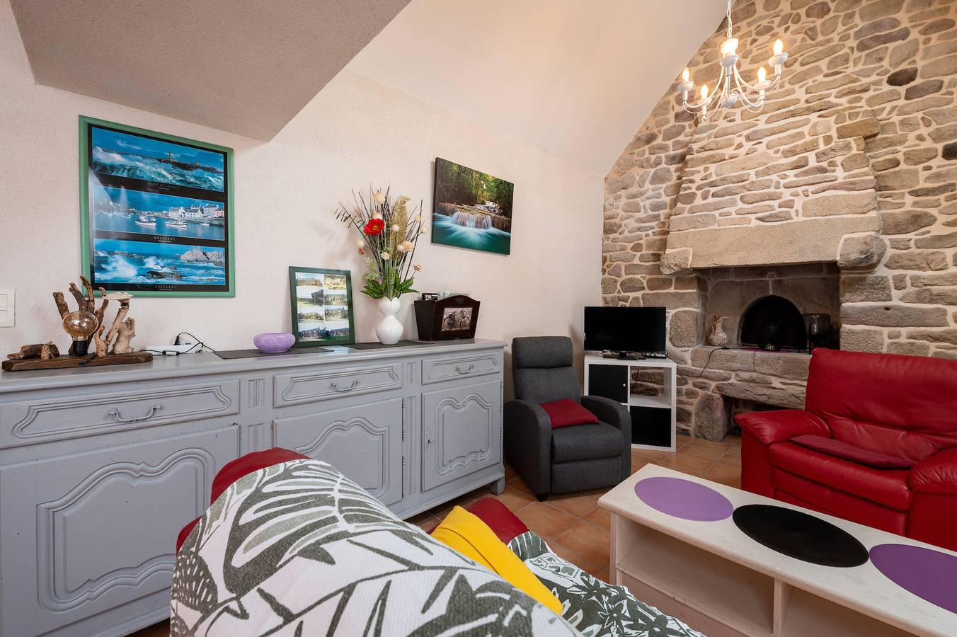 Cottage 'Chez Nous' with Private Terrace, Shared Garden and Wi-Fi in Crach, Regional Natural Park of the Golfe du Morbihan