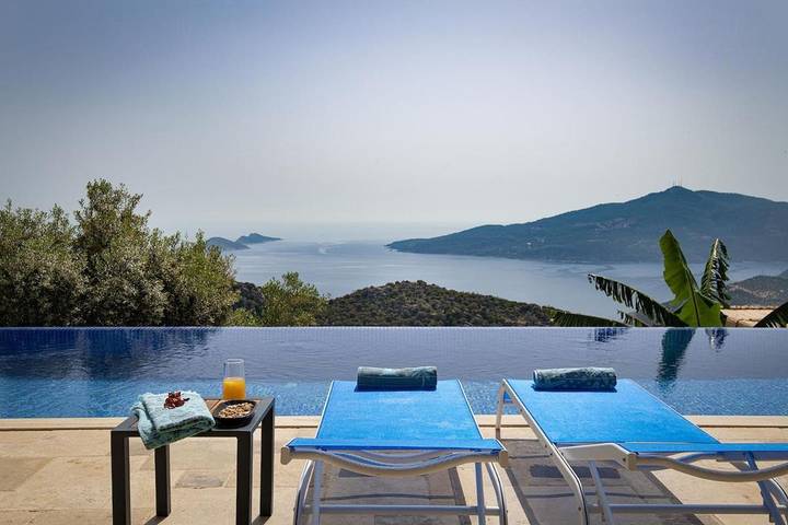 Ferienhaus für 6 Personen, mit Garten und Ausblick sowie Sauna und Pool, mit Haustier in Kalkan