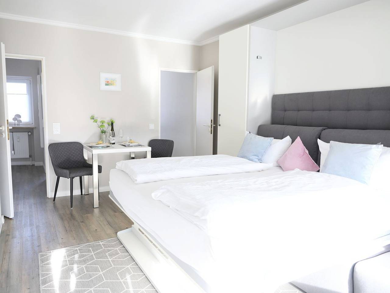 Ganze Wohnung, Moderne 1-Zi.-Ferienwohnung in Westerland mit Südbalkon und Stellplatz in Westerland, Sylt (Gemeinde)