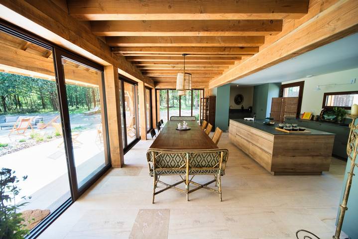 Gîte pour 20 personnes, avec Balcon ainsi que Terrasse et Jardin