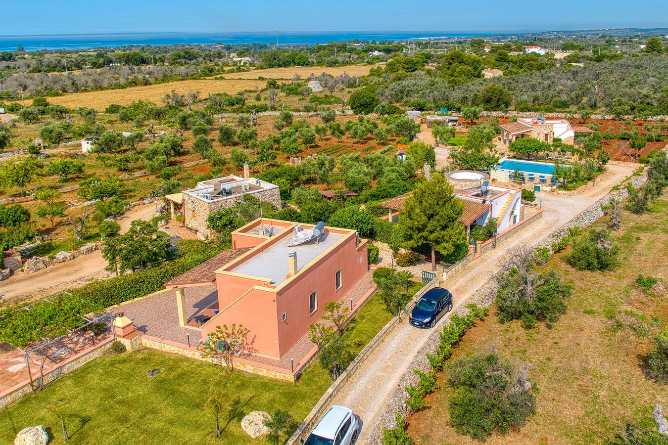 Appartamento intero, Casa vacanze 'Villetta Cosimo' con piscina condivisa, giardino privato e aria condizionata in Morciano di Leuca, Golfo di Taranto