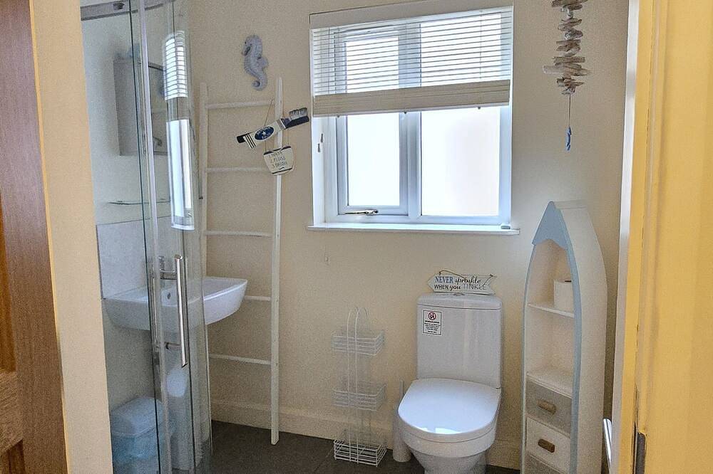 Ganze Wohnung, Apartment-Balkon-Eigenes Badezimmer in Carrickfergus, Grafschaft Antrim