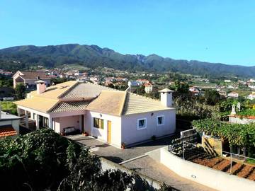 Casa de férias para 2 pessoas, com vista e jardim em Santana