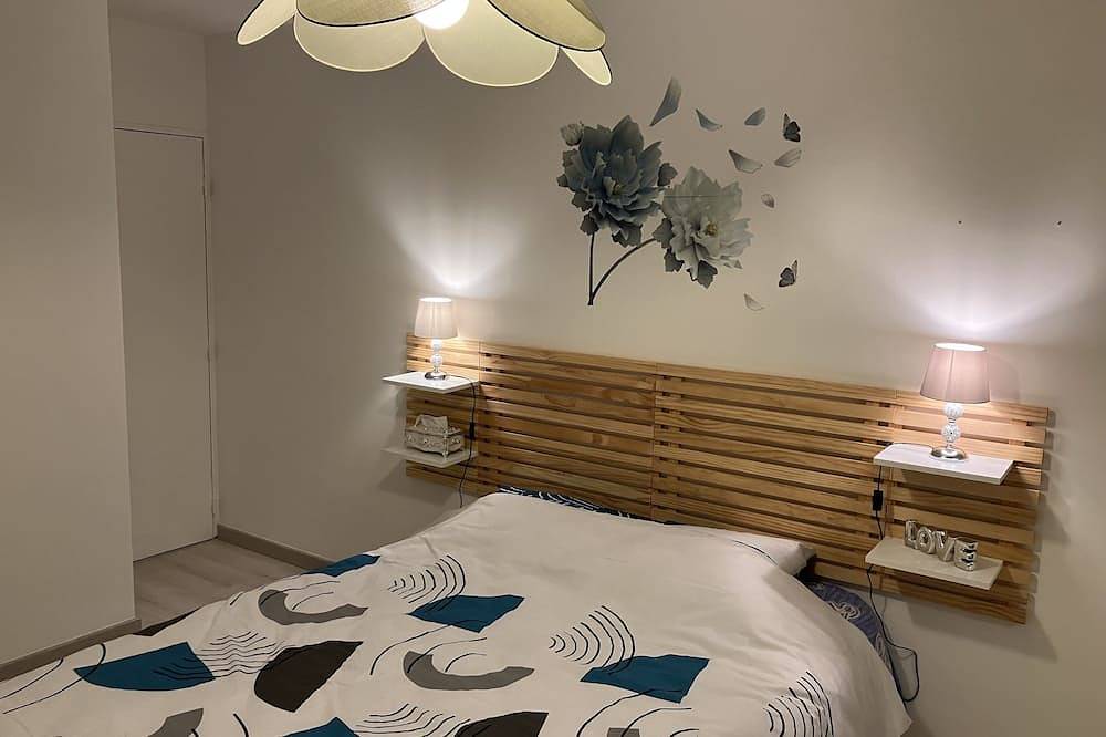 Entire apartment, Snow Queen 3 Bedrooms, Between Paris and Disneyland Paris ! in Chelles, Seine-et-Marne