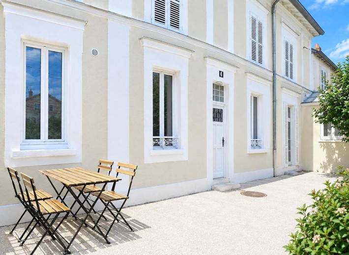 Appartement de vacances pour 8 personnes, avec Terrasse à Melun
