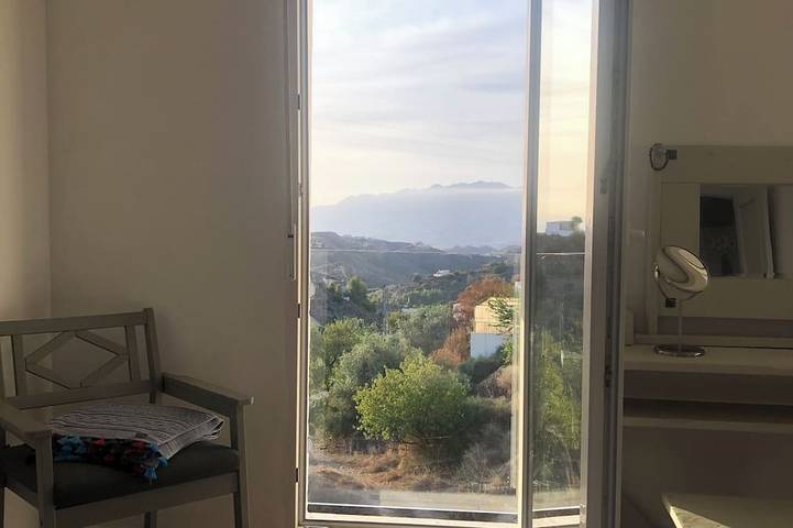 Lovely two bedroom villa.  South facing sunny private terrace. Very accessible in Bédar, Cordillera Penibética