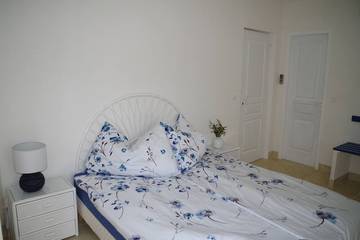 Maison D’hôte pour 2 Personnes dans Péret, Région de Béziers, Photo 1