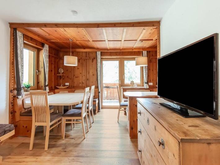 Ferienhaus für 10 Personen, mit Balkon und Garten
