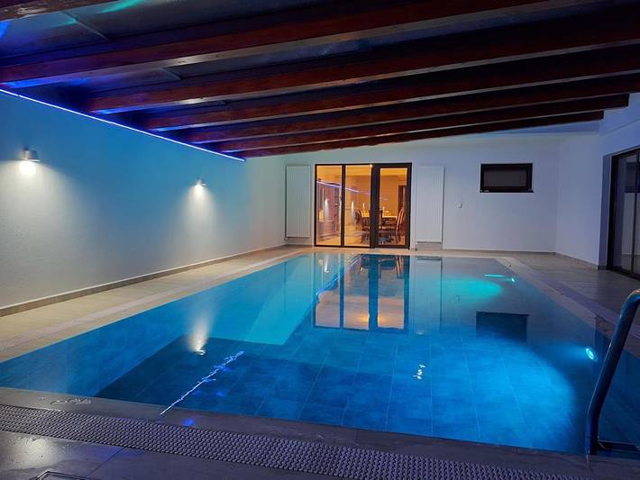 Chambre d’hôte pour 3 personnes, avec vue ainsi que jardin et piscine