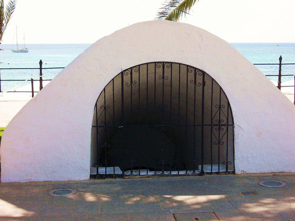 Hostal Rey in Playa de Santa Eulalia, Santa Eulària des Riu