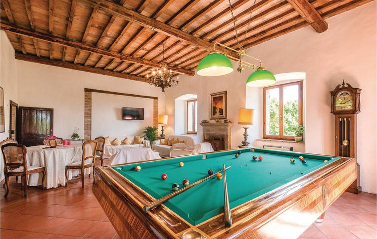 200 sq.ft. apt w/ parking, fire pit, pool & garden, 1.5km to Avigliano Umbro in Avigliano Umbro, Provincia de Terni