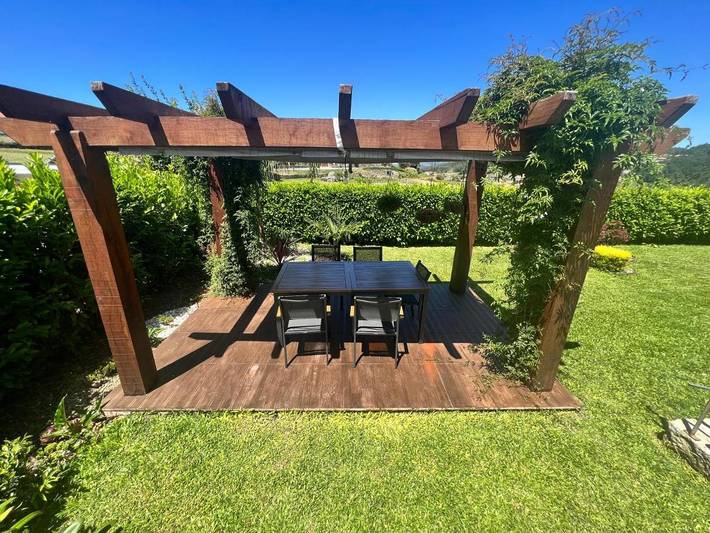 Location de vacances pour 6 personnes, avec jardin et piscine ainsi que vue et terrasse dans Paredes de Coura - 4